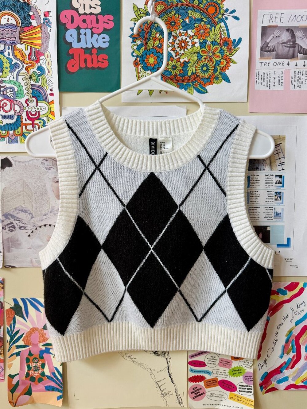 H&M Divided Argyle Sweater Vest - Size M